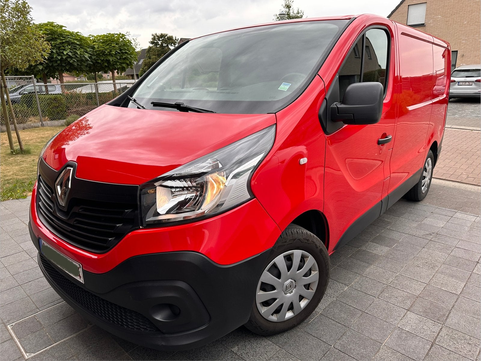 Renault Trafic 2019 L1H1 airco trekhaak, Autos, Renault, Rouge, 3 places, Boîte manuelle, Entretenue par le concessionnaire