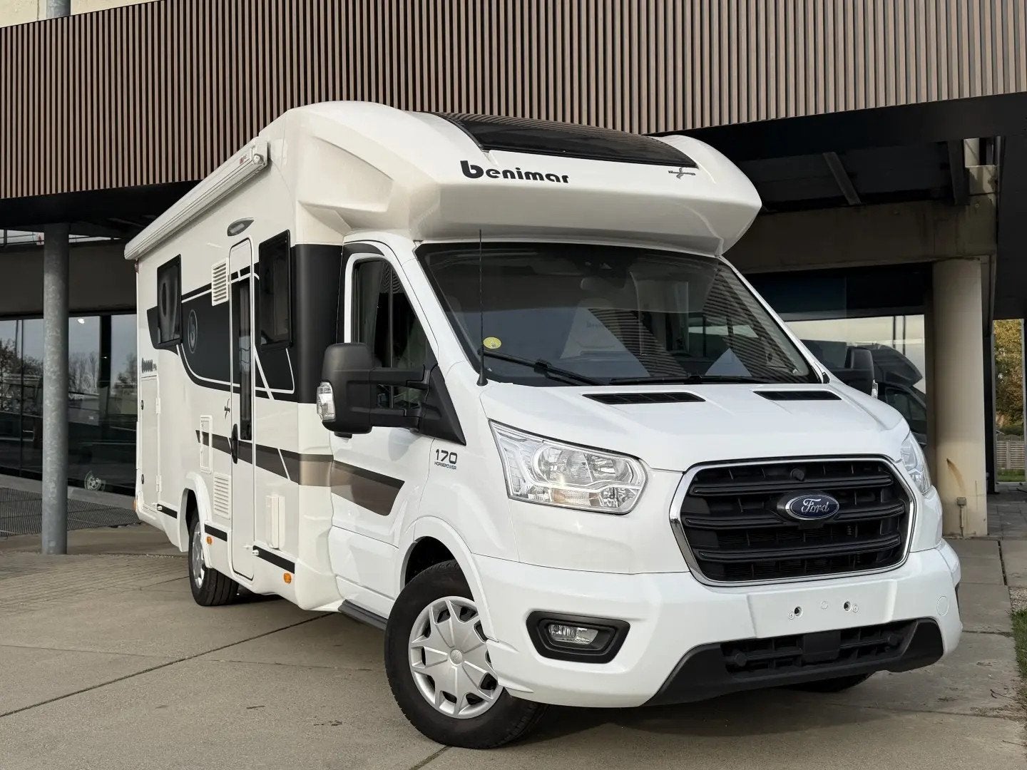 Benimar Cocoon 496 Ford 170 PK aut., Caravanes & Camping, Caméra de recul, Entreprise, Automatique, Siège en L