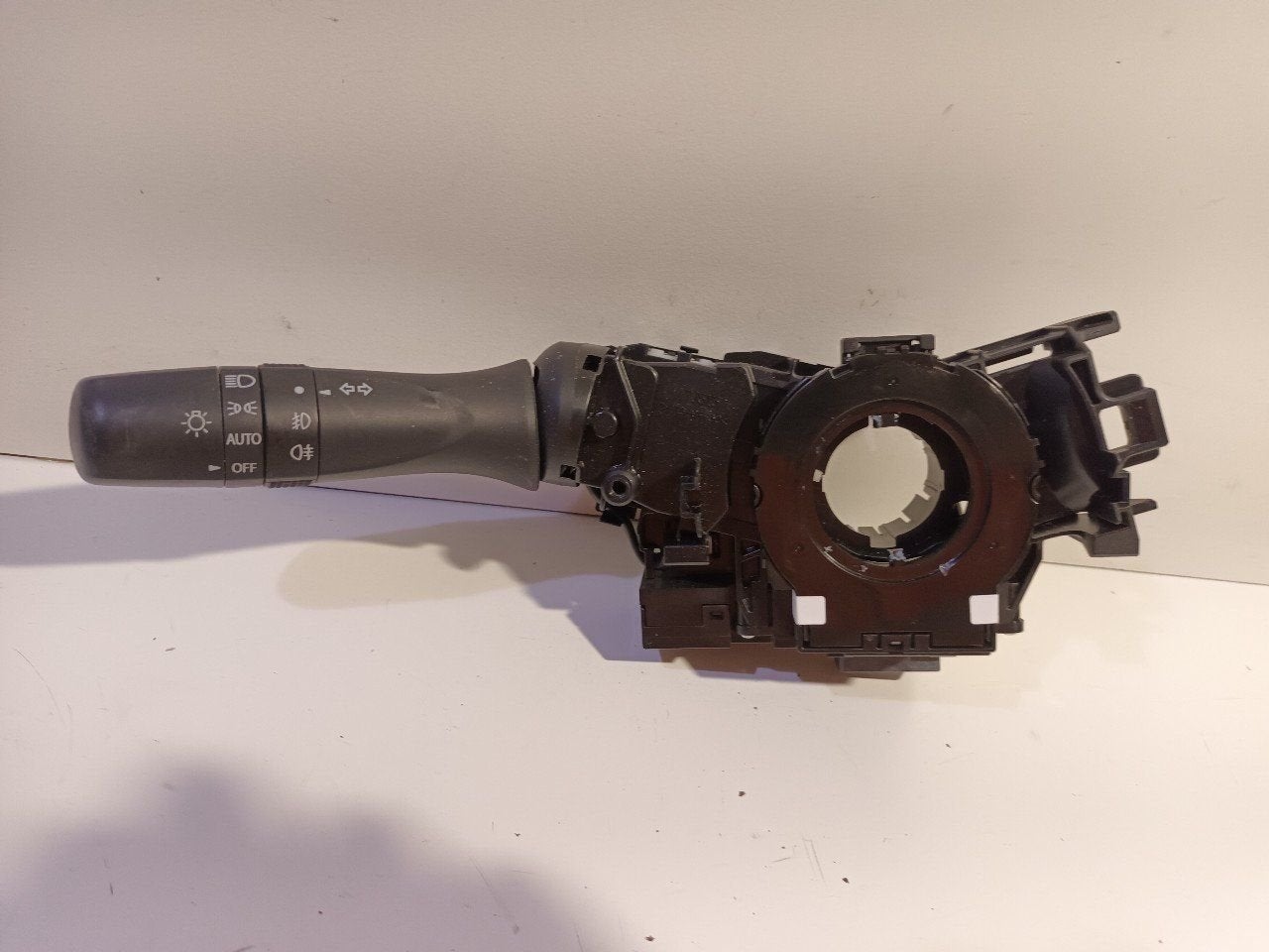 Richtingaanw schakelaar Suzuki Swift, Onderdelen@venauto.nl, Van der Ven Autorecycling B.V., Gebruikt, Ettenseweg 76, 4706 PB Roosendaal, The Netherlands