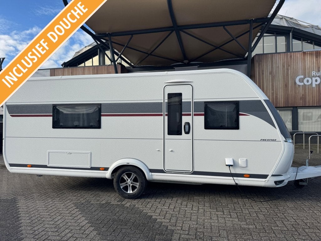 Hobby Prestige 560 WLU, Caravanes & Camping, Hobby, 5 à 6 mètres, 2 lits séparés, 1250 - 1500 kg