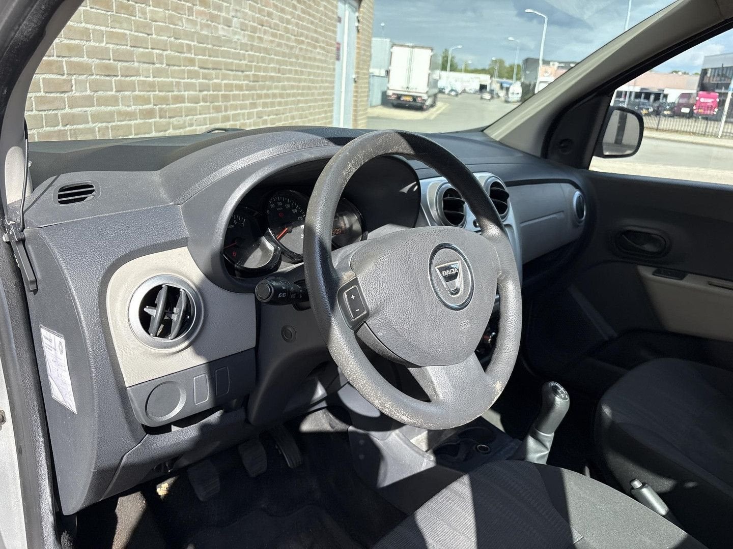 Dacia Lodgy 1.2 TCe Ambiance 5p. | Cruise | Airco | Trekhaak, Auto's, Monovolume, 135 g/km, Startonderbreker, Handgeschakeld