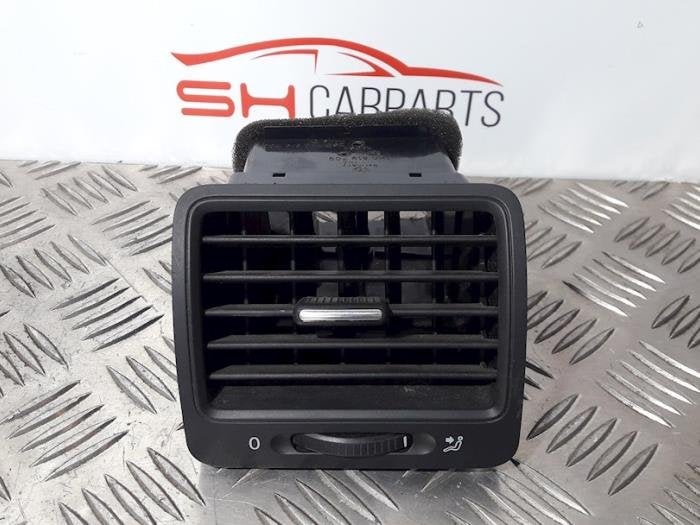 Grille aération tableau de bord d'un Volkswagen Golf, Volkswagen, -, 3 mois de garantie, Utilisé