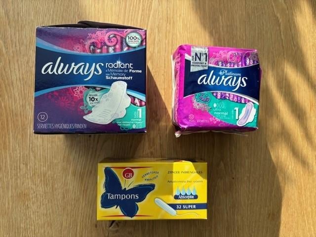 Tampons Super & Always Pads — Nouveau !, Enlèvement ou Envoi, Neuf, Autres types