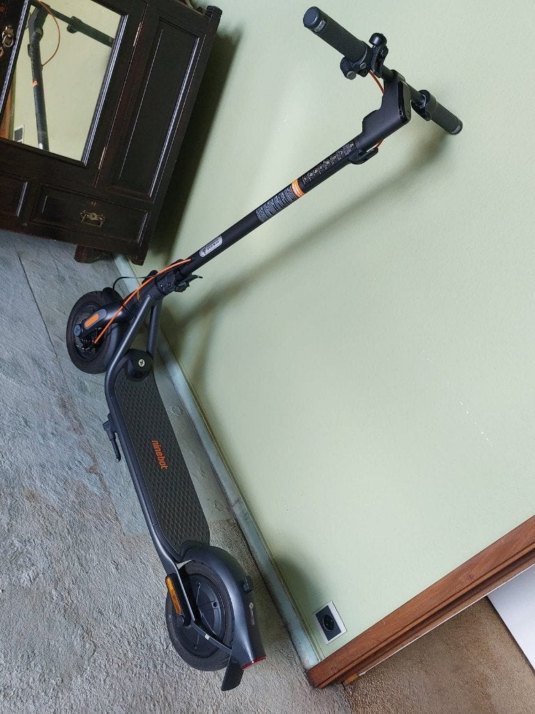 Electrische step, Fietsen en Brommers, Steps, Ophalen, Zo goed als nieuw, Elektrische step (E-scooter), Segway Ninebot Max