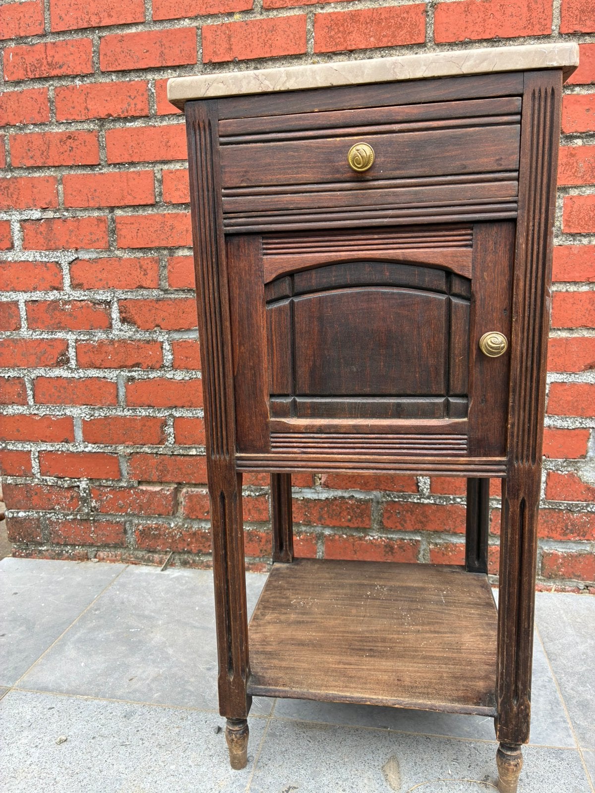 Brocante nachtkastje, Ophalen, Gebruikt
