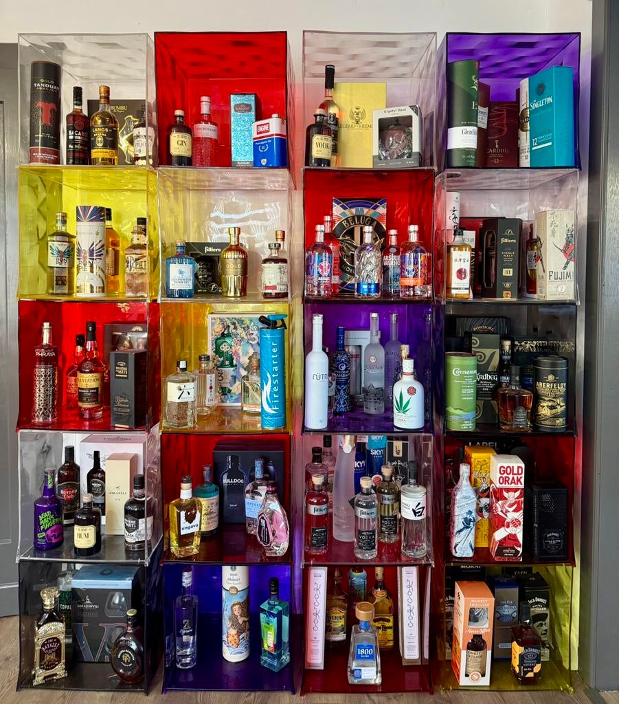 Collection bouteilles Vodka, Autres régions, Enlèvement ou Envoi, Pleine, Comme neuf