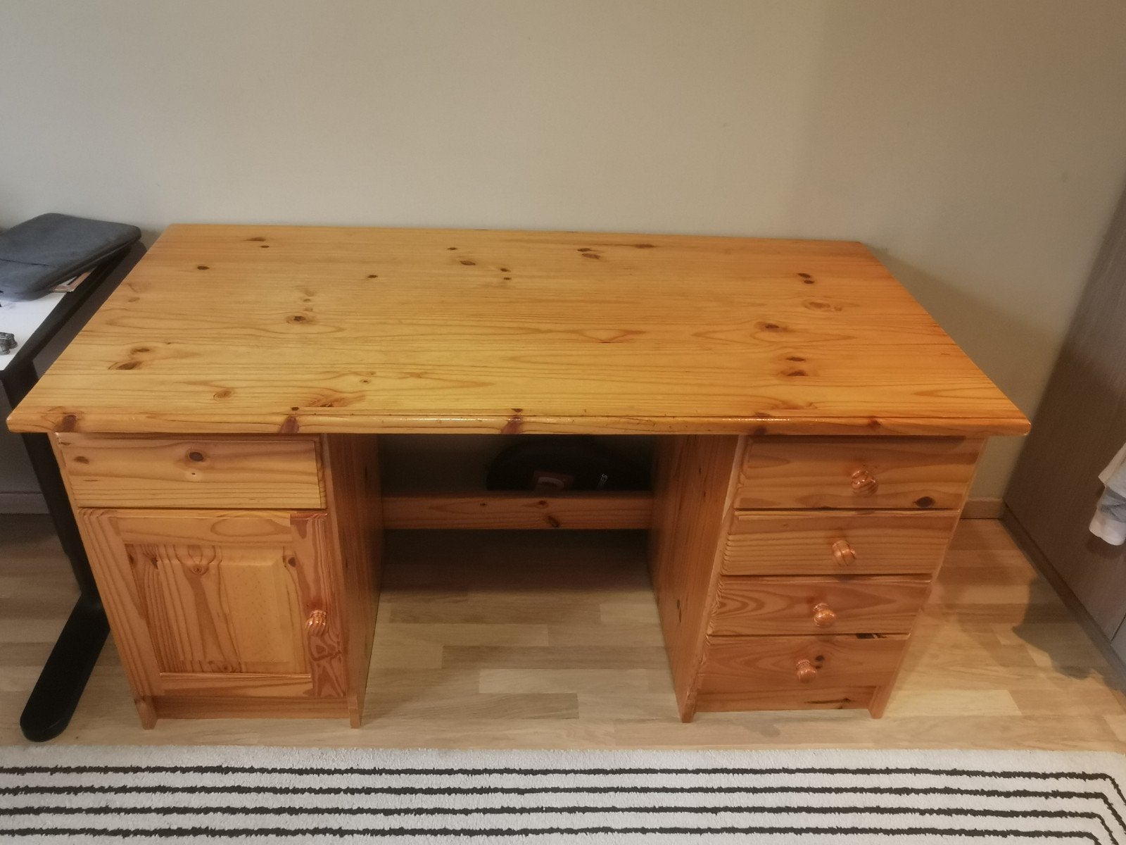 Stevig houten bureau met 4 lades en kastje, Huis en Inrichting, Ophalen, Bruin, 147 cm, Klassiek
