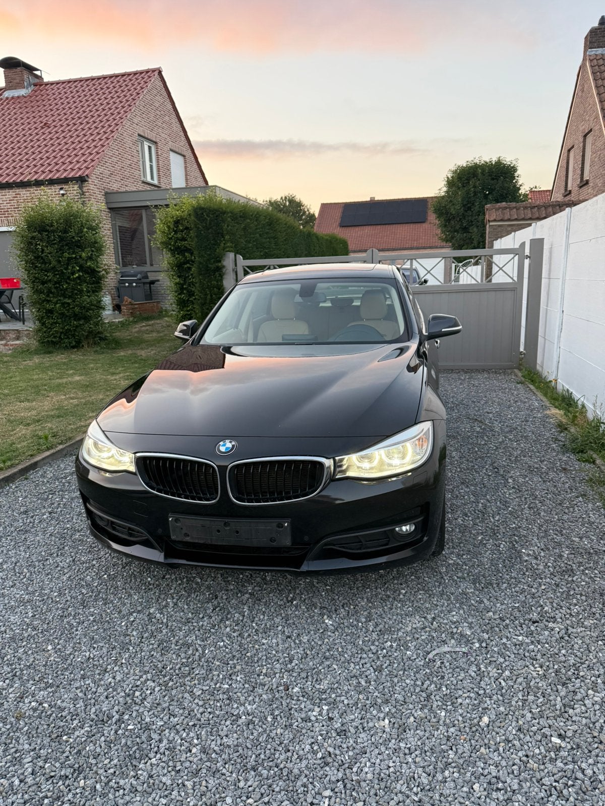 BMW 318d GT - PANODAK - LEDER - TOPOCCASIE met garantie, 1998 cc, Achterwielaandrijving, 4 cilinders, Zwart