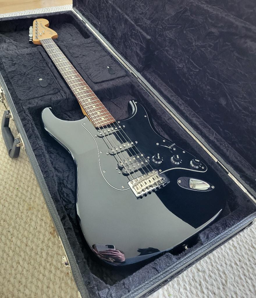 Fender American Special Stratocaster - HSS - Black, Musique & Instruments, Instruments à corde | Guitares | Électriques, Utilisé