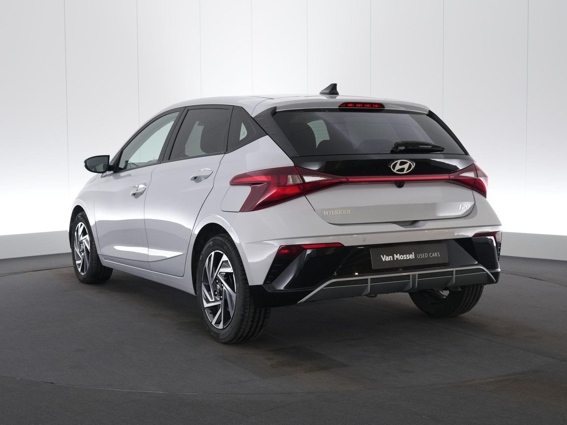 Hyundai i20 1.0 T-GDi 48V 7-DCT 74kW Techno, Auto's, Hyundai, Gebruikt, Zwart, 1110 kg, 5 zetels