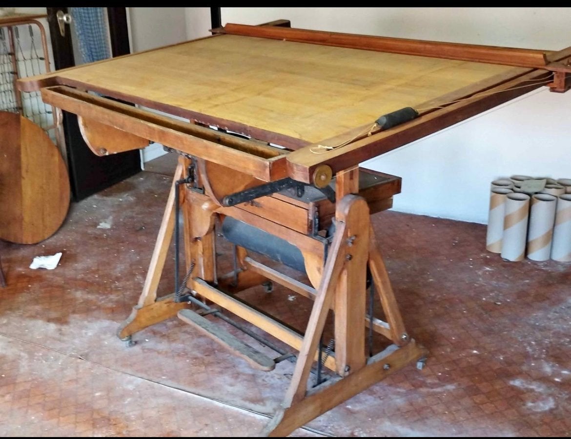 Antieke tekentafel, Ophalen