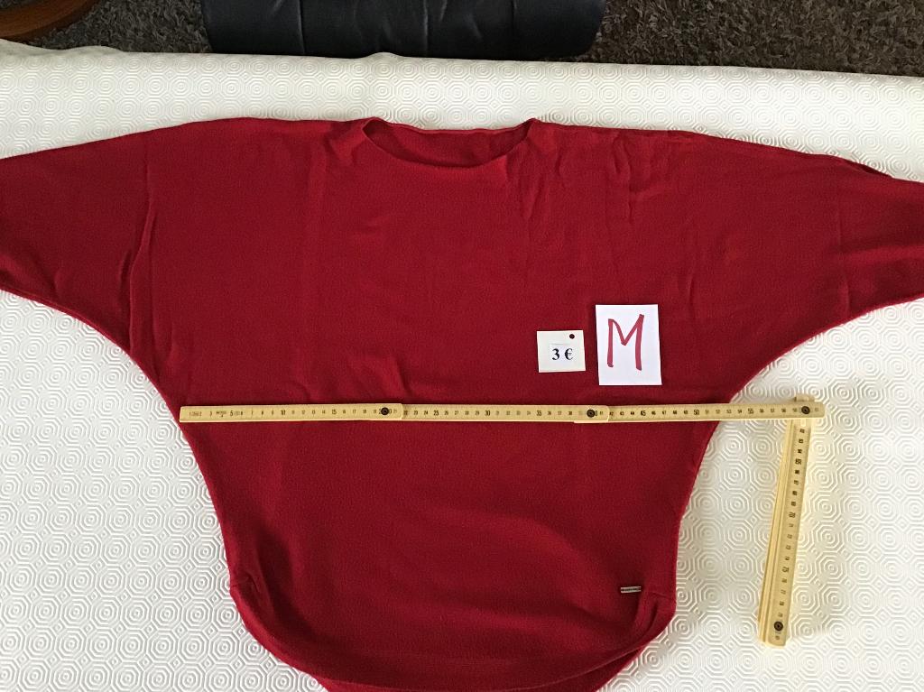 rode dames trui maat medium aan 3 euro, Ophalen of Verzenden, Zo goed als nieuw, Maat 38/40 (M)