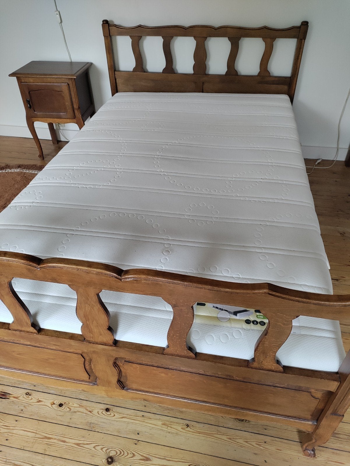 Bed met lattenbodem en matras, Ophalen
