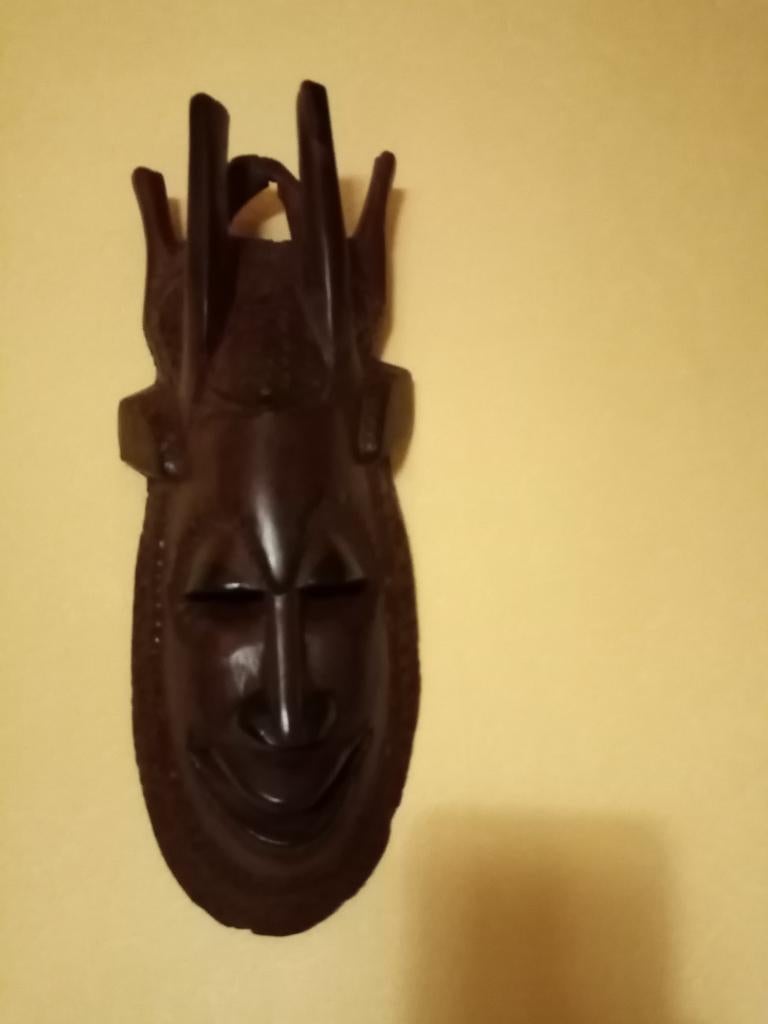 Afrikaans masker, Ophalen