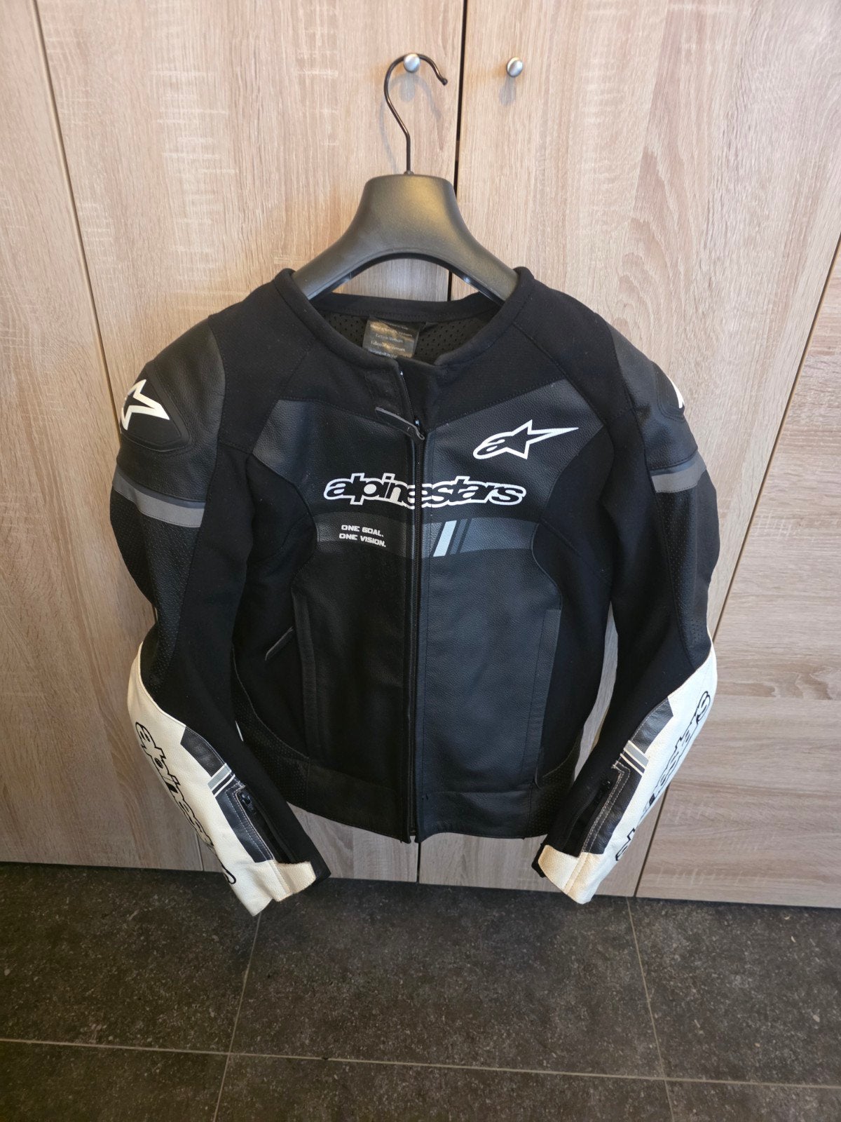 alpinestars tweedelig motorpak, Enlèvement