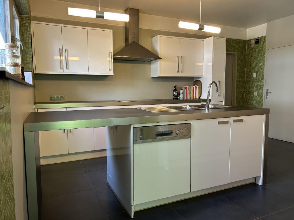 Volledig uitgeruste keuken, Synthétique, Enlèvement, Avec îlot, Cuisine à mur double