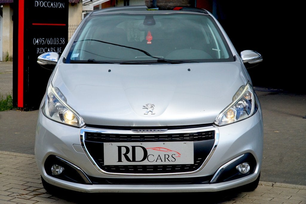 PEUGEOT 208 1600CC HDI 2016 NAVIGATIE AIRCO 1 JAAR GARANTIE, Auto's, Voorwielaandrijving, Stof, Euro 6, 4 cilinders