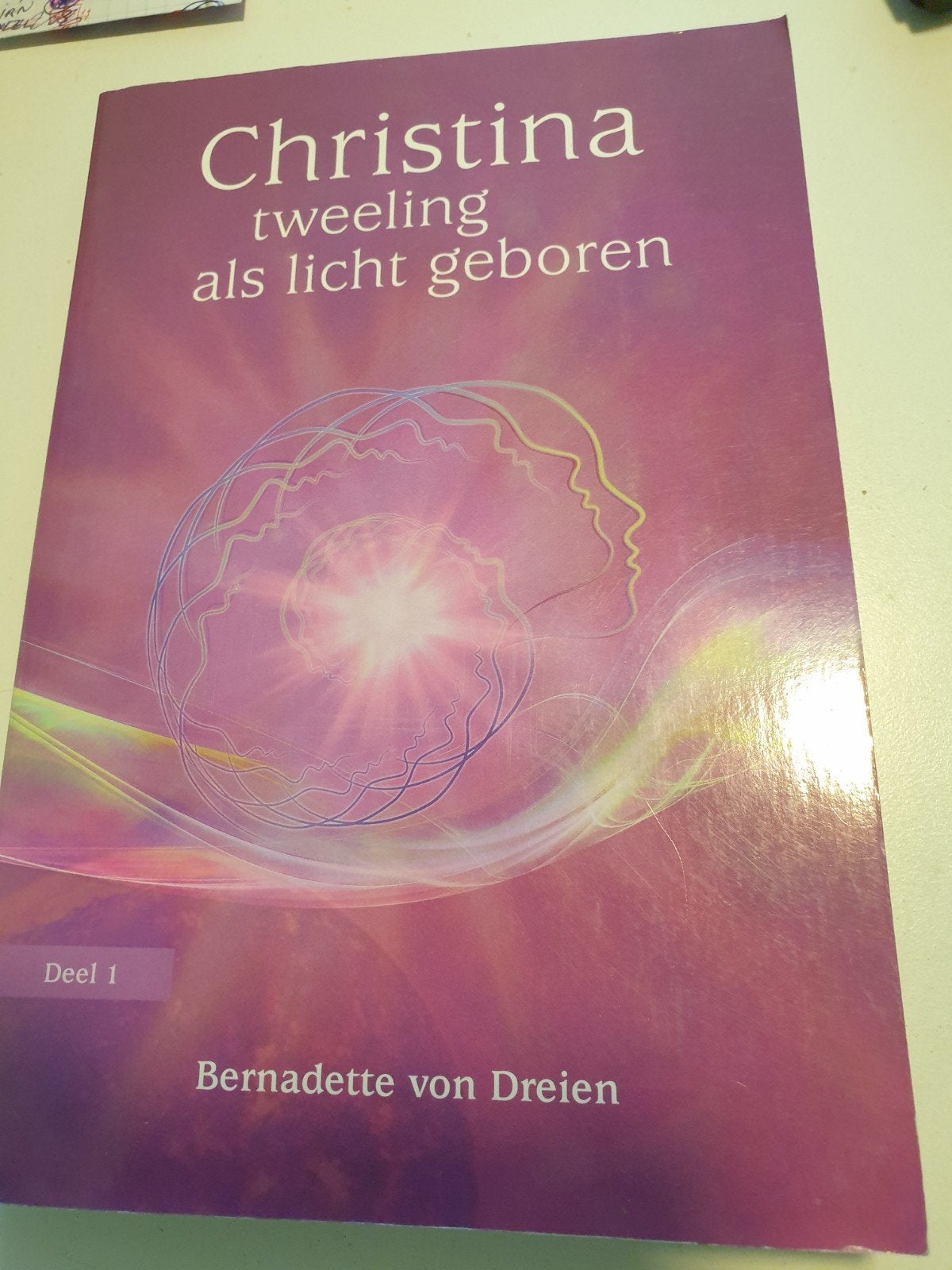 Bernadette von Dreien - Tweeling als licht geboren, Livres, Ésotérisme & Spiritualité, Enlèvement ou Envoi, Comme neuf, Bernadette von Dreien
