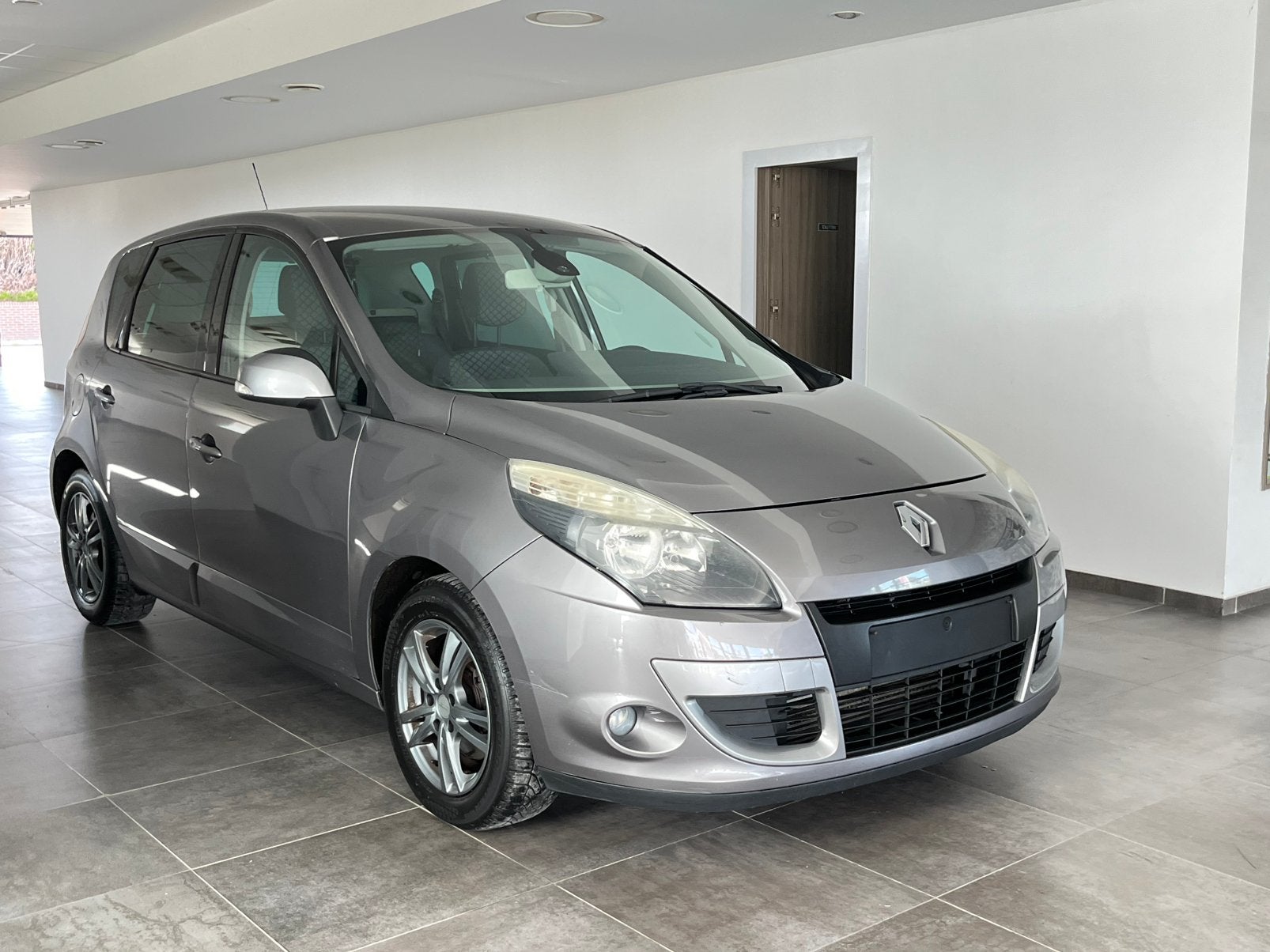 Renault Scénic 1.5 dCi AUTOMAAT — 08/2011 — EURO 5 — Export, Autos, Euro 5, Achat, Entreprise, Automatique