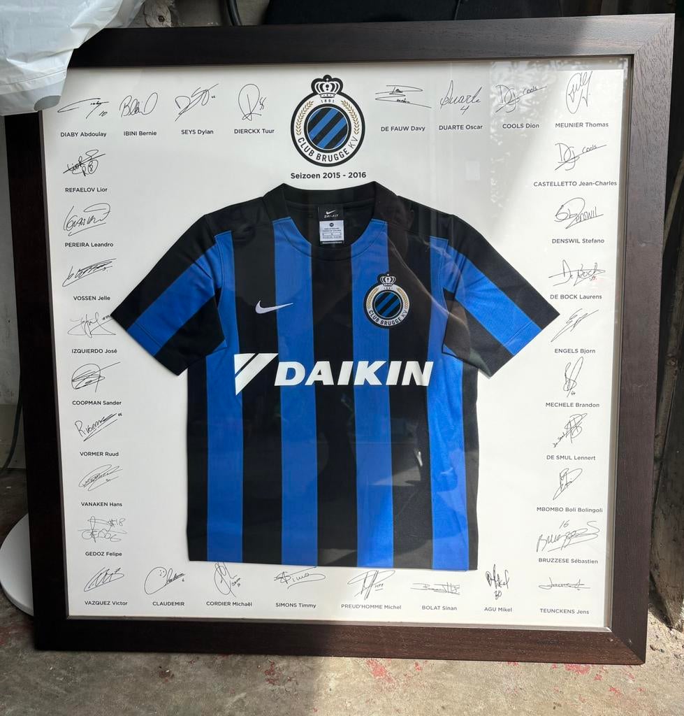Shirt Club Brugge seizoen 15-16 kampioen, Enlèvement, Comme neuf