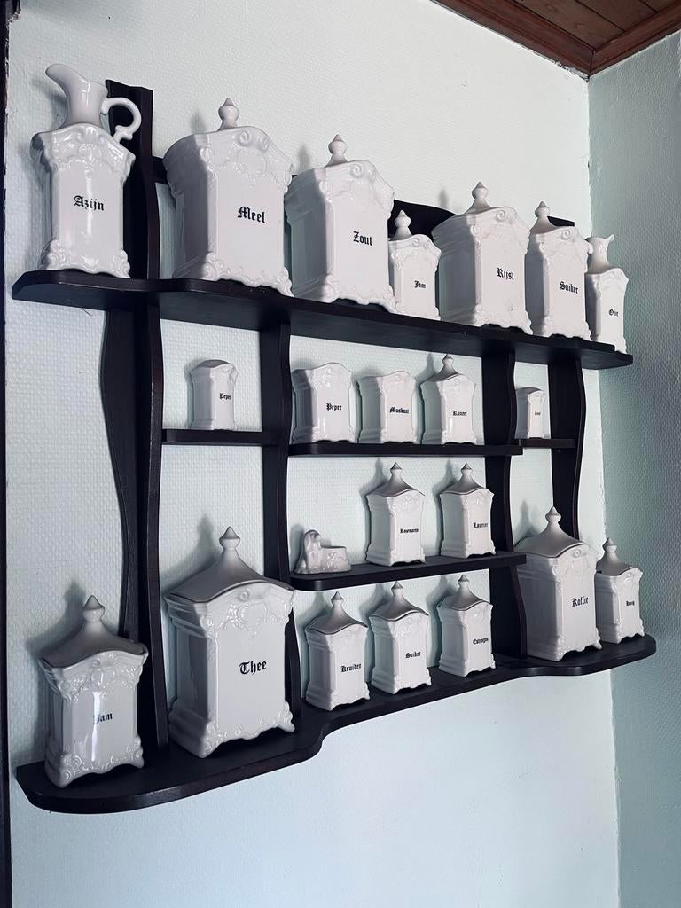 Antiek kruidenrek met 21 porseleinen kruidenpotten, Antiek en Kunst, Ophalen