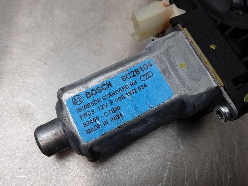 RAAMMECHANIEK RECHTS VOOR Hyundai i20 (GBB) (|82460C7000|), Robert Bosch AG, Gebruikt, Hyundai, Robert-Bosch-Allee 1
74232  Abstatt, DE