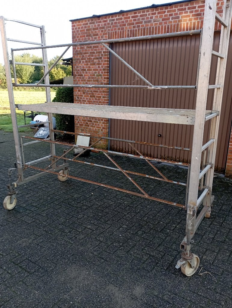 stelling op wielen, Bricolage & Construction, Enlèvement, Utilisé, Échafaudage fixe ou roulant, 2 à 5 mètres