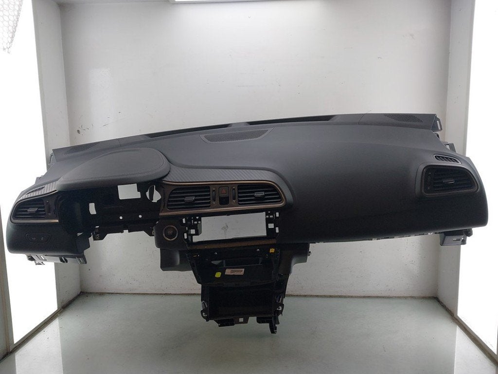 AIRBAG SET + DASHBOARD Renault Kadjar (RFEH) (01-2015/-), Gebruikt, Renault, Peter-Huppertz-Straße 5
51063  Köln, DE, Dialog.deutschland@renault.de