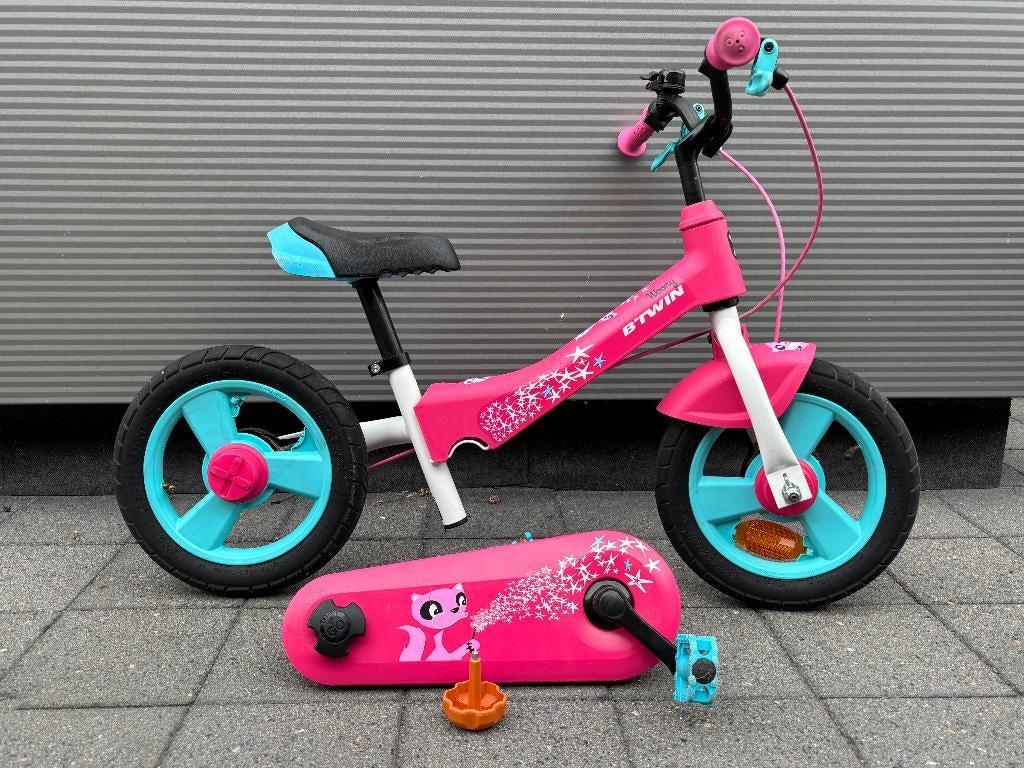 BTwin loopfiets + trappers, Ophalen, Zo goed als nieuw, Loopfiets