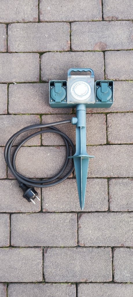 TUINSTOPCONTACT DUBBEL MET SCHAKELKLOK, Ophalen of Verzenden, Gebruikt