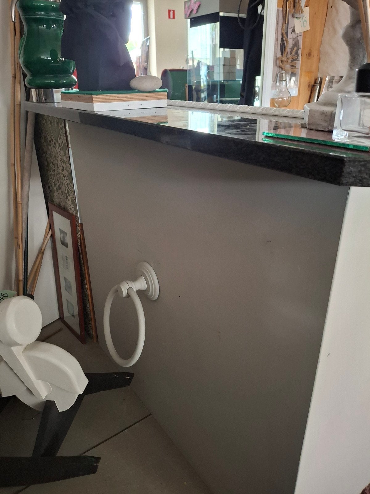 bureau de réception, Maison & Meubles, Dénudé, Enlèvement