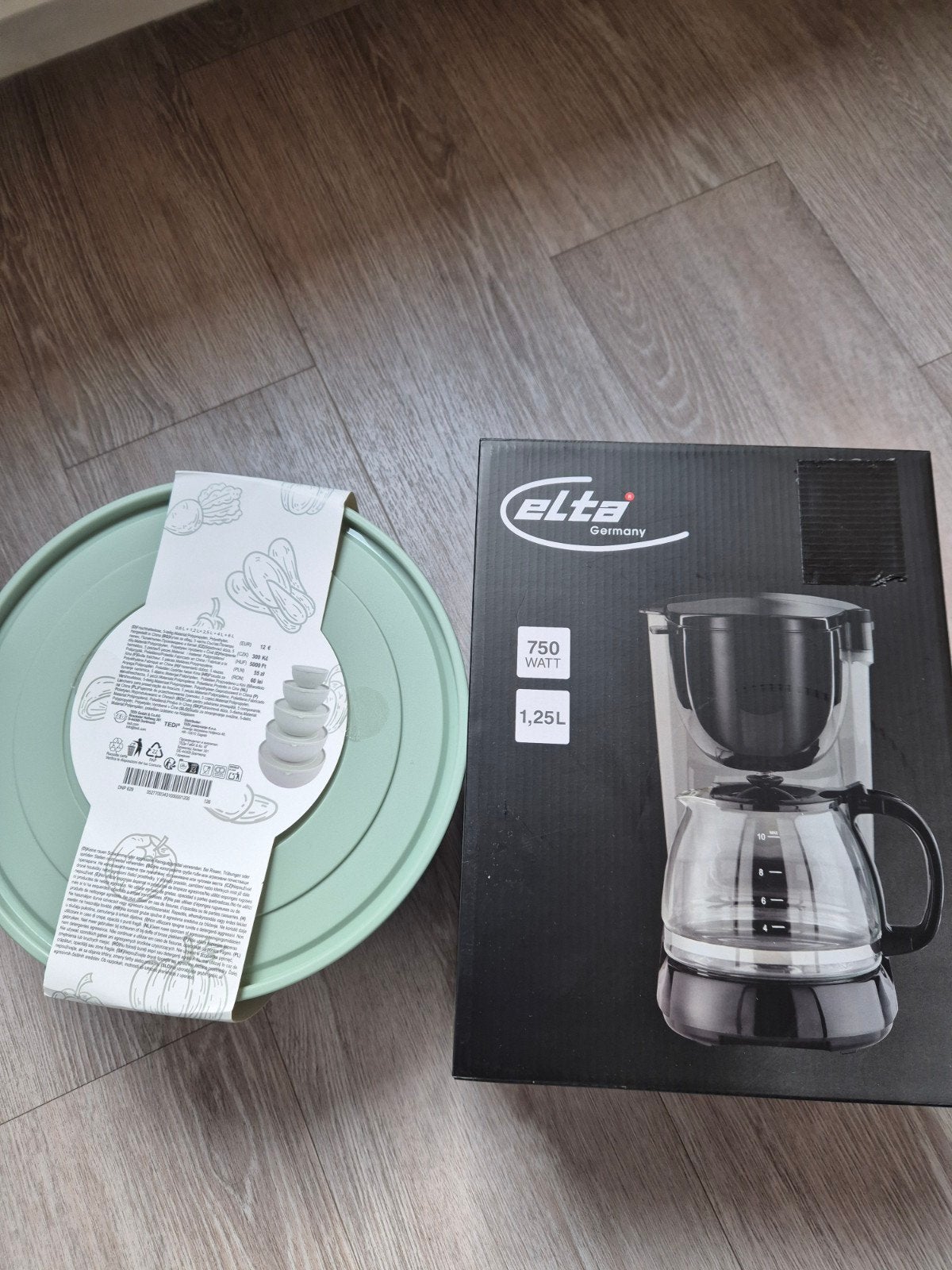 koffiezetapparaat +gratis 6 delig kommenset, 2 à 4 tasses, Café moulu, Neuf, Enlèvement
