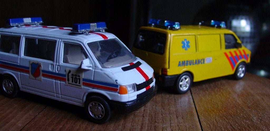 2 X VW BUS -METAAL-, Verzamelen, Ophalen of Verzenden