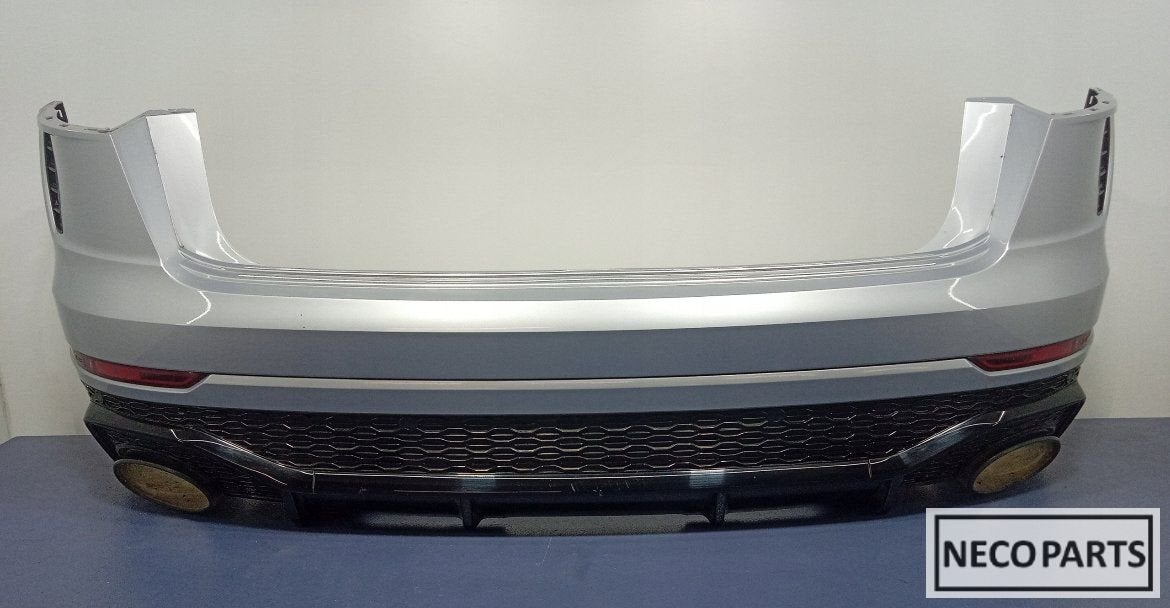 AUDI RS Q8 RSQ8 4M8 19 ACHTERBUMPER 4M8807511A LZ7G, Gebruikt, -, -, Spatbord