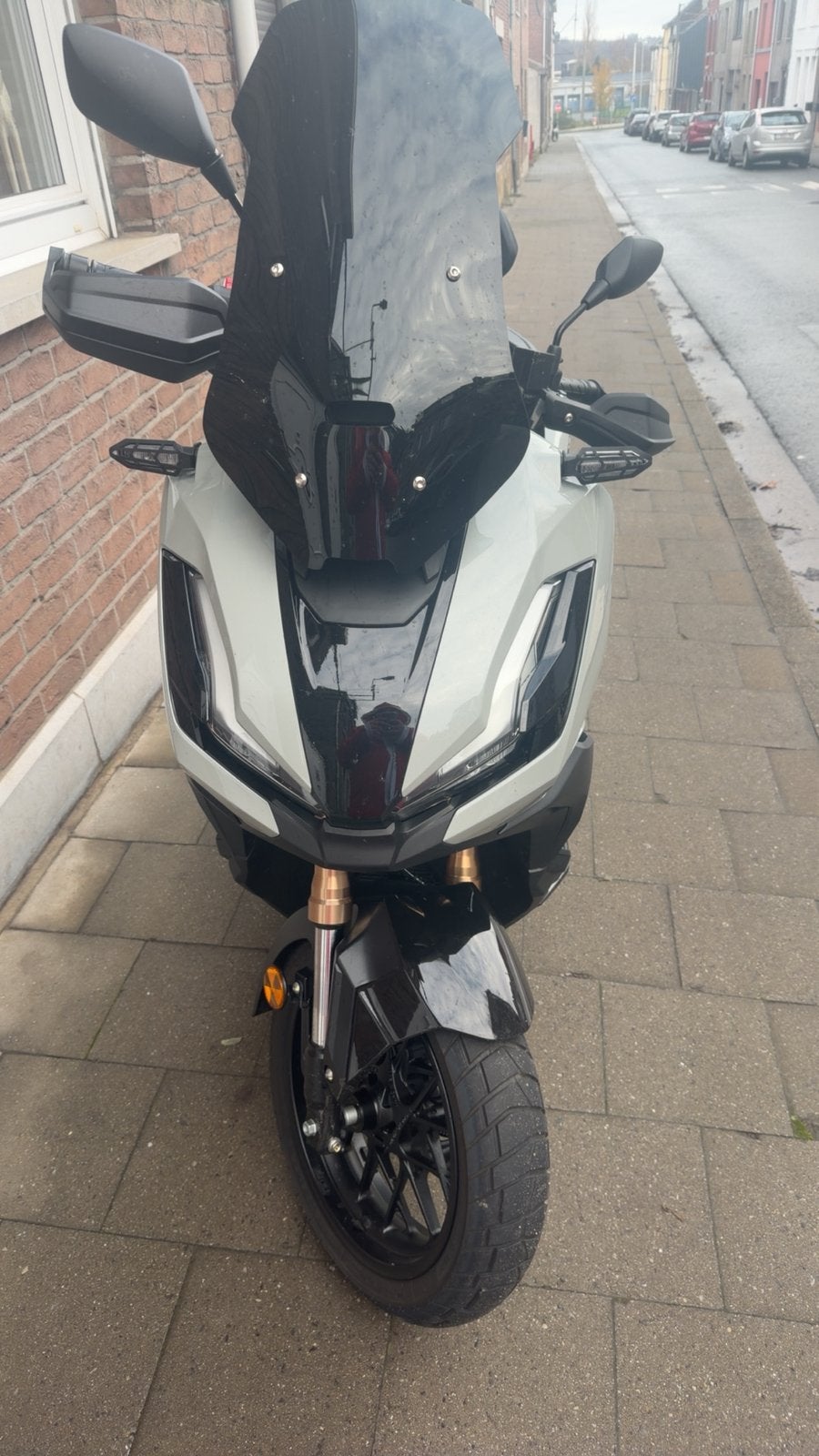 Honda adv 350, Particulier