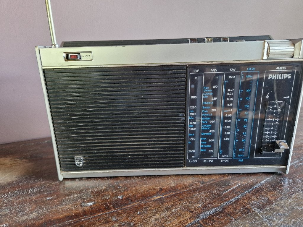 Philips draagbare transistorradio 425 | Model 22RL425, TV, Hi-fi & Vidéo, Radios, Comme neuf, Radio, Enlèvement ou Envoi