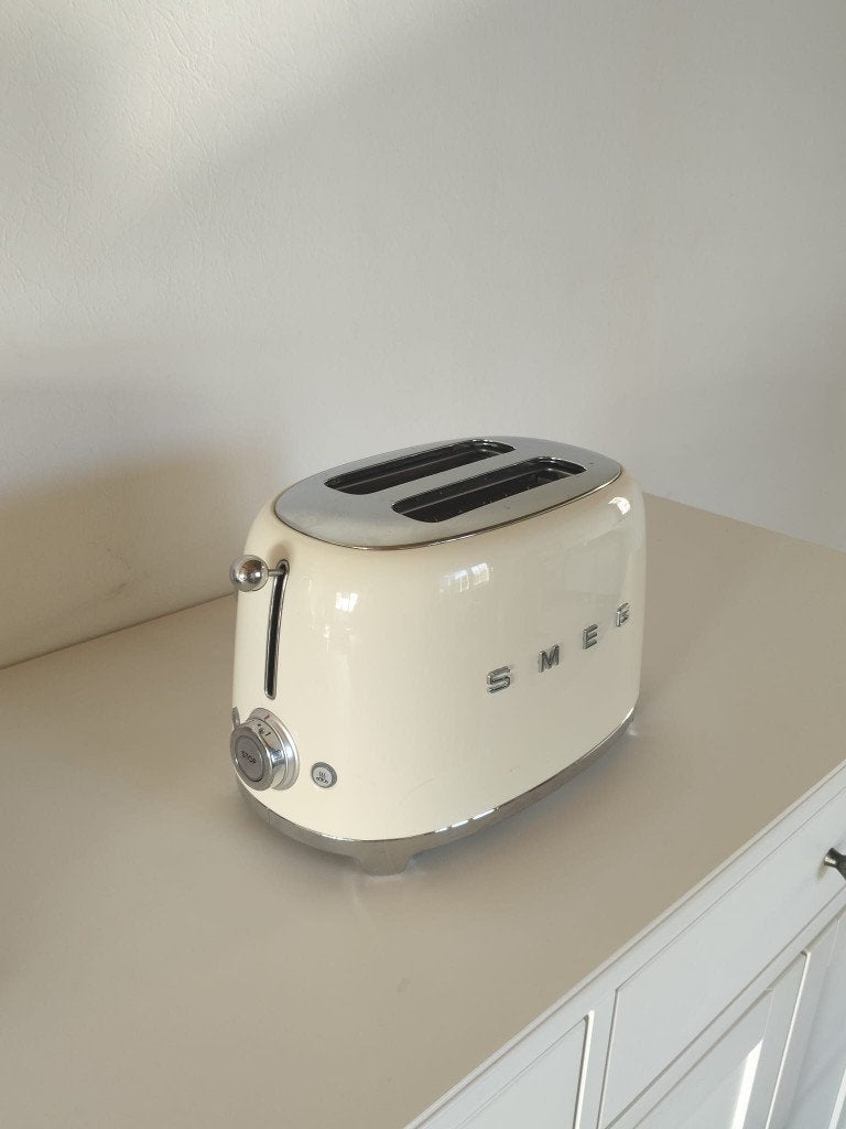 SMEG broodrooster, Elektronische apparatuur, Ophalen, Zo goed als nieuw, Uitneembare kruimellade