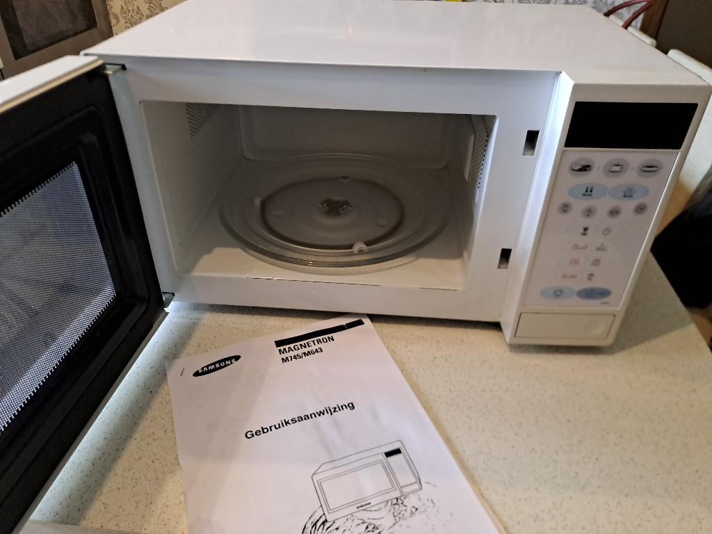 Magnetron microgolf Samsung G643C., Ophalen, Gebruikt, Grill, Vrijstaand