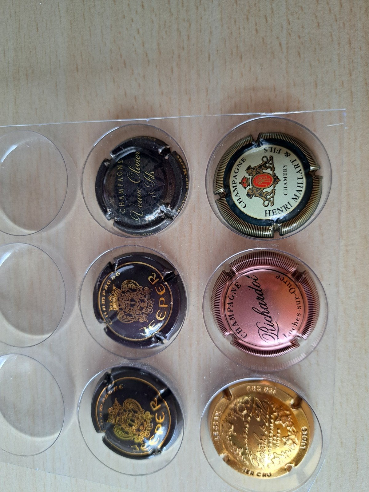 Capsules de champagne, Envoi