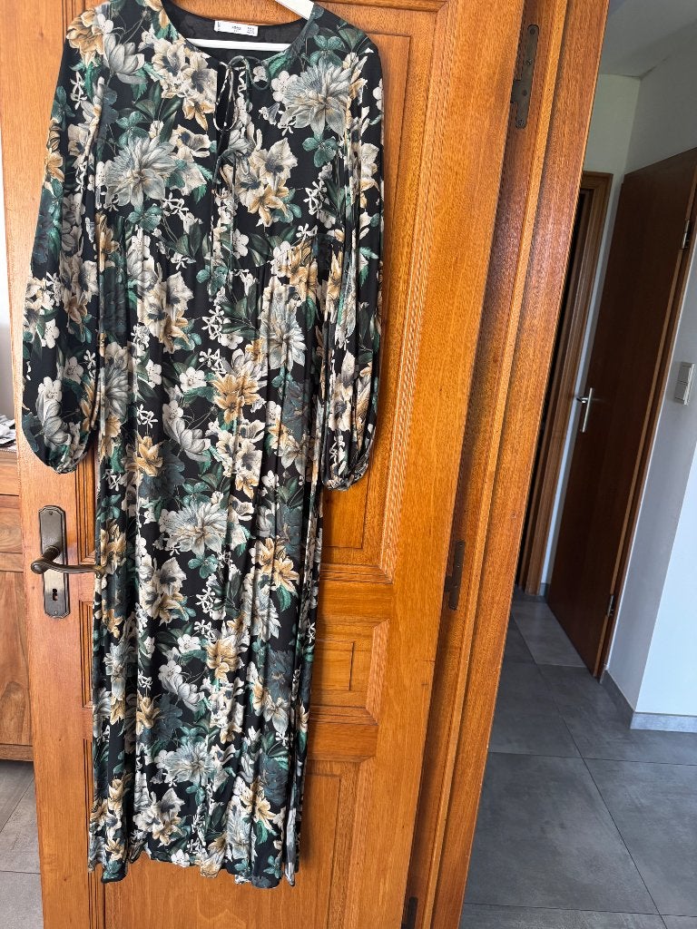 Longue robe fluide, Vêtements | Femmes, Mango, Taille 36 (S), Porté, Sous le genou