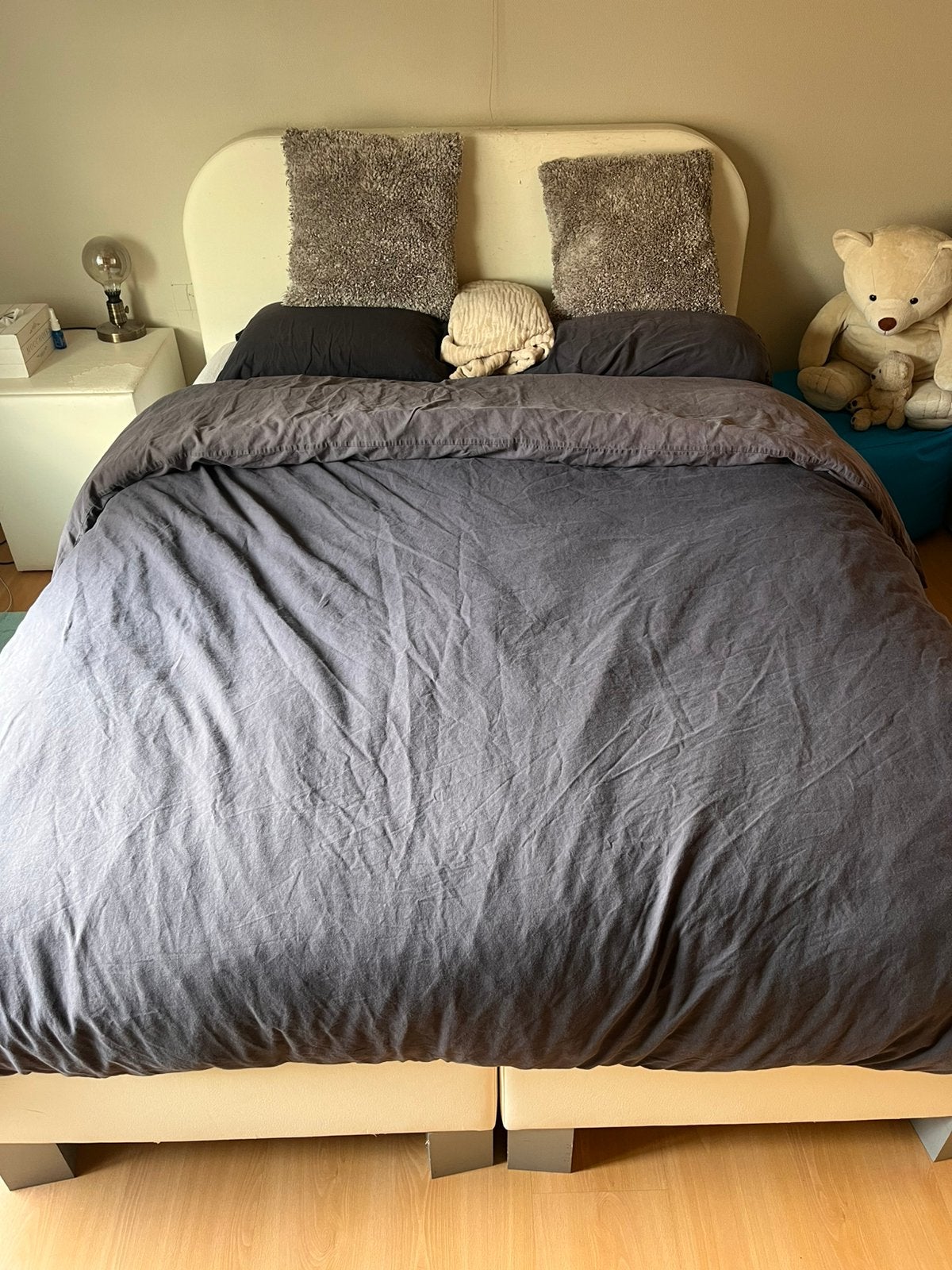 Bed, Ophalen, Gebruikt, 140 cm, Twijfelaar