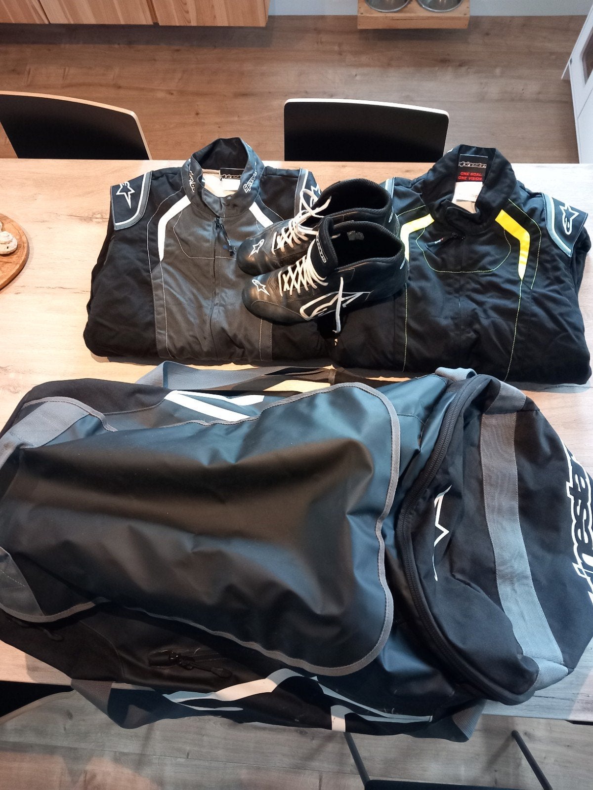 karting kledij, Sport en Fitness, Karting, Ophalen of Verzenden, Gebruikt, Kleding of Schoenen