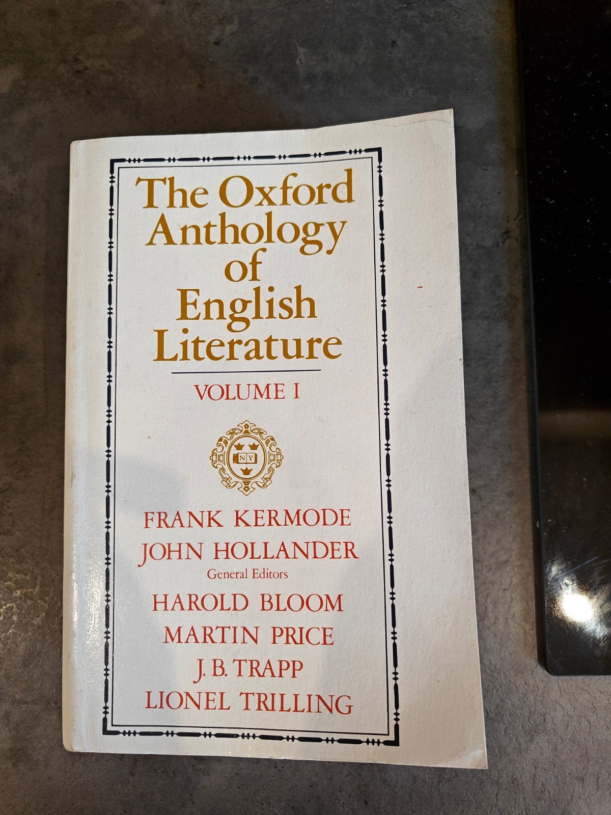 The Oxford Anthology of English Literature - Volume I, Boeken, Ophalen
