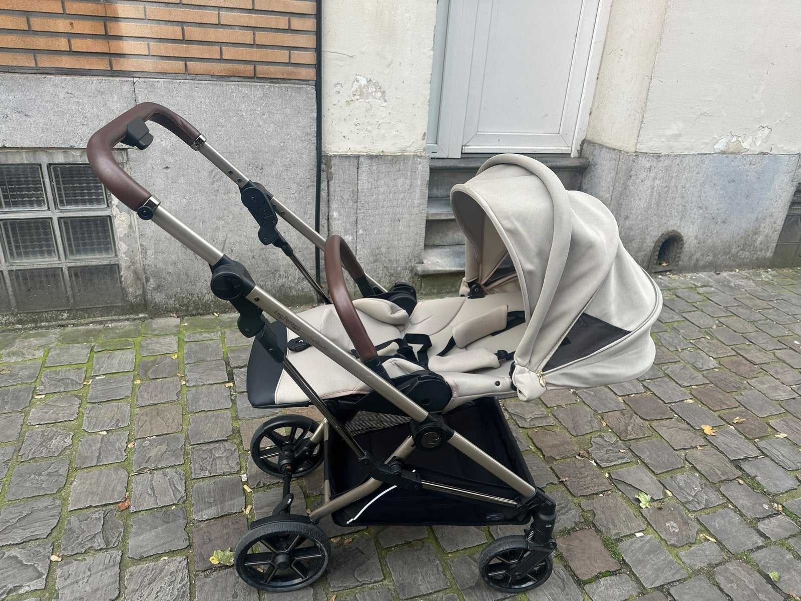 Poussette Peg Perego Vivace Coconut Brown, Enfants & Bébés, Enlèvement, Comme neuf