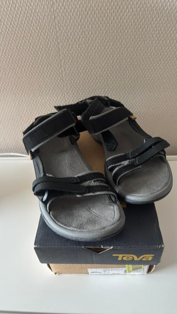 Teva terra leder sandalen maat 37, Zwart, Zo goed als nieuw, Wandelschoenen, Ophalen of Verzenden