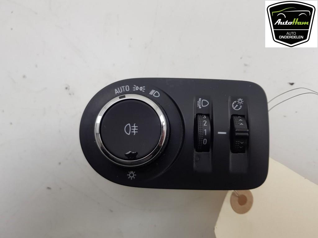 INTERRUPTEUR D'ECLAIRAGE Opel Combo Cargo (01-2018/04-2021), Utilisé, Opel