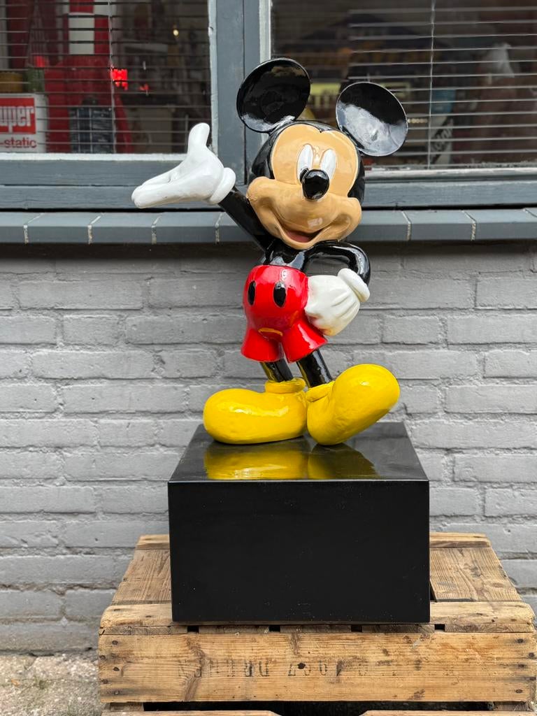 Statue de Mickey Mouse, Enlèvement, Utilisé, Animal