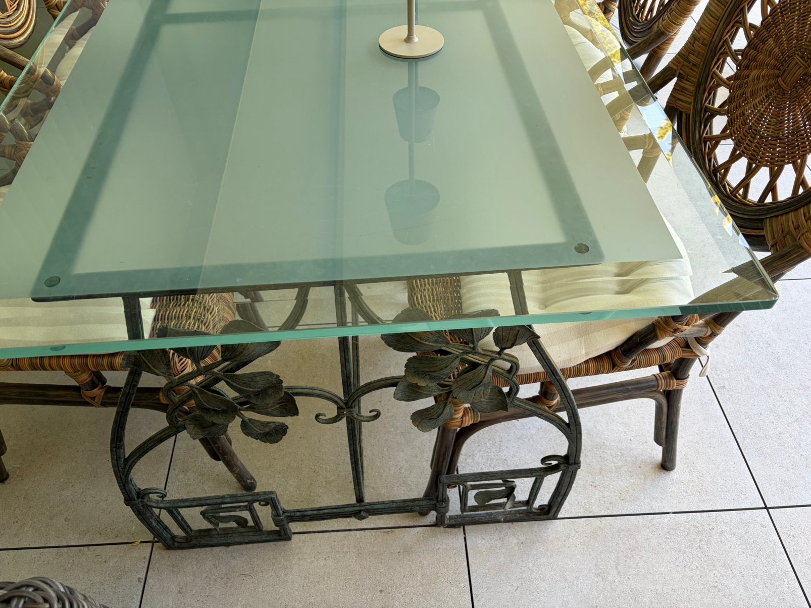 Tweeslag ijzeren tafel  met 4 Gasparucci stoelen, Enlèvement