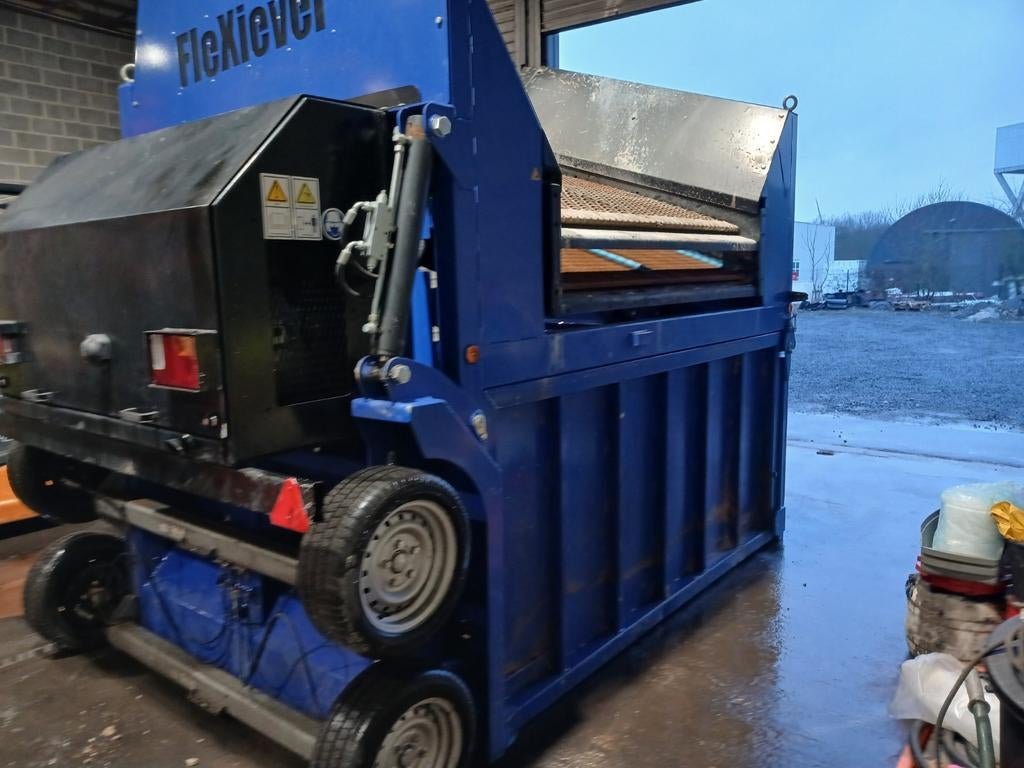 Zeefmachine te huur (aarde, compost, mengpuin), Enlèvement