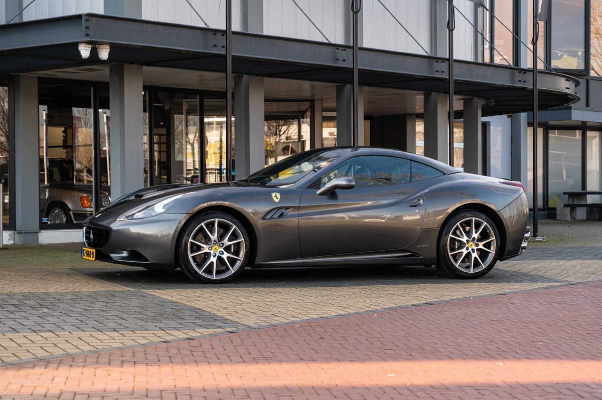 Ferrari California 4.3 V8 (automatique), Autos, Ferrari, Cuir, 460 ch, Achat, Entreprise